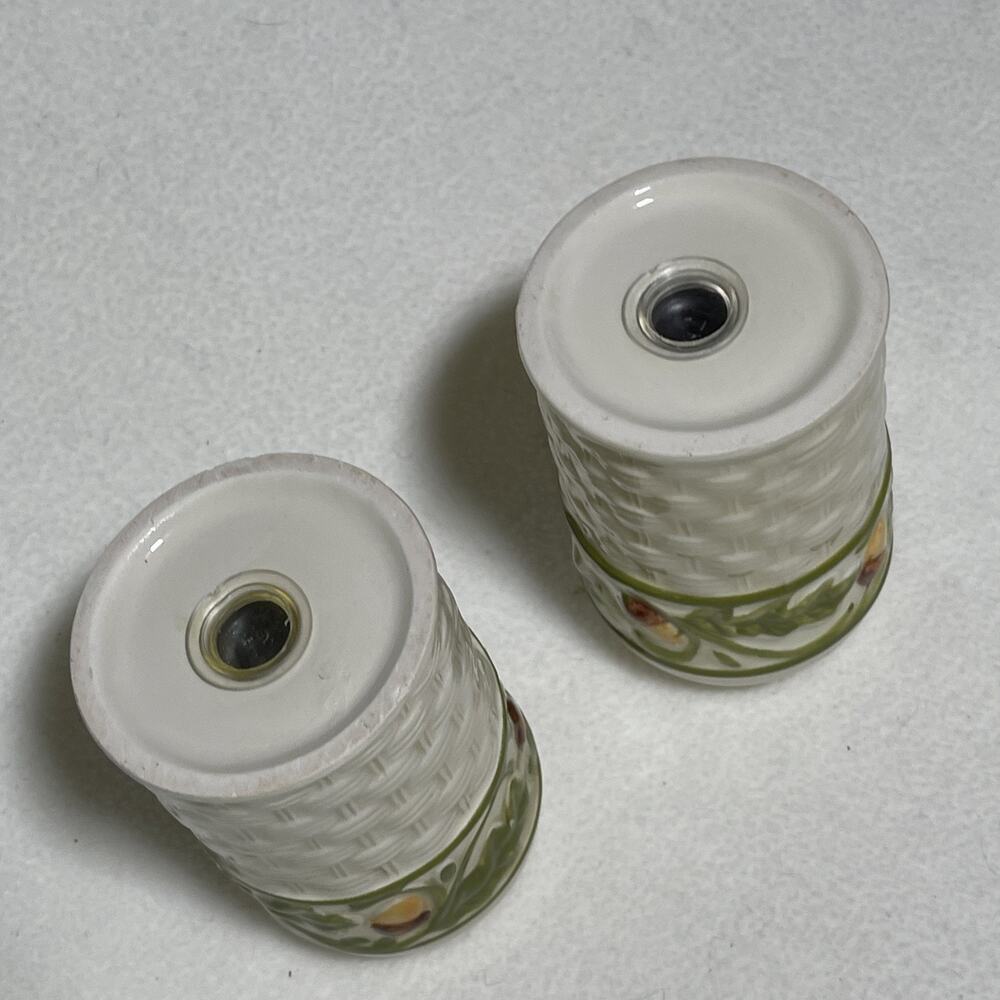 Fall Autumn Harvest Thanksgiving Ceramic Salt & Pepper Shakers - Picture 4 of 6